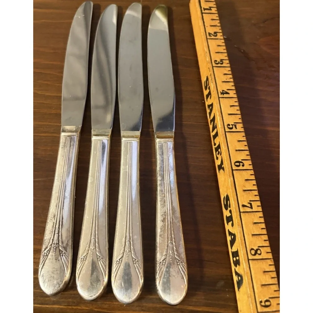 International Silver Inheritance 1941 Silver plate Dinner Knives Set 4 Stainless
